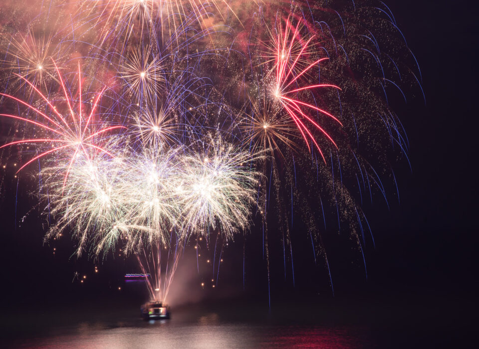 mooloolaba_fireworks_tiny